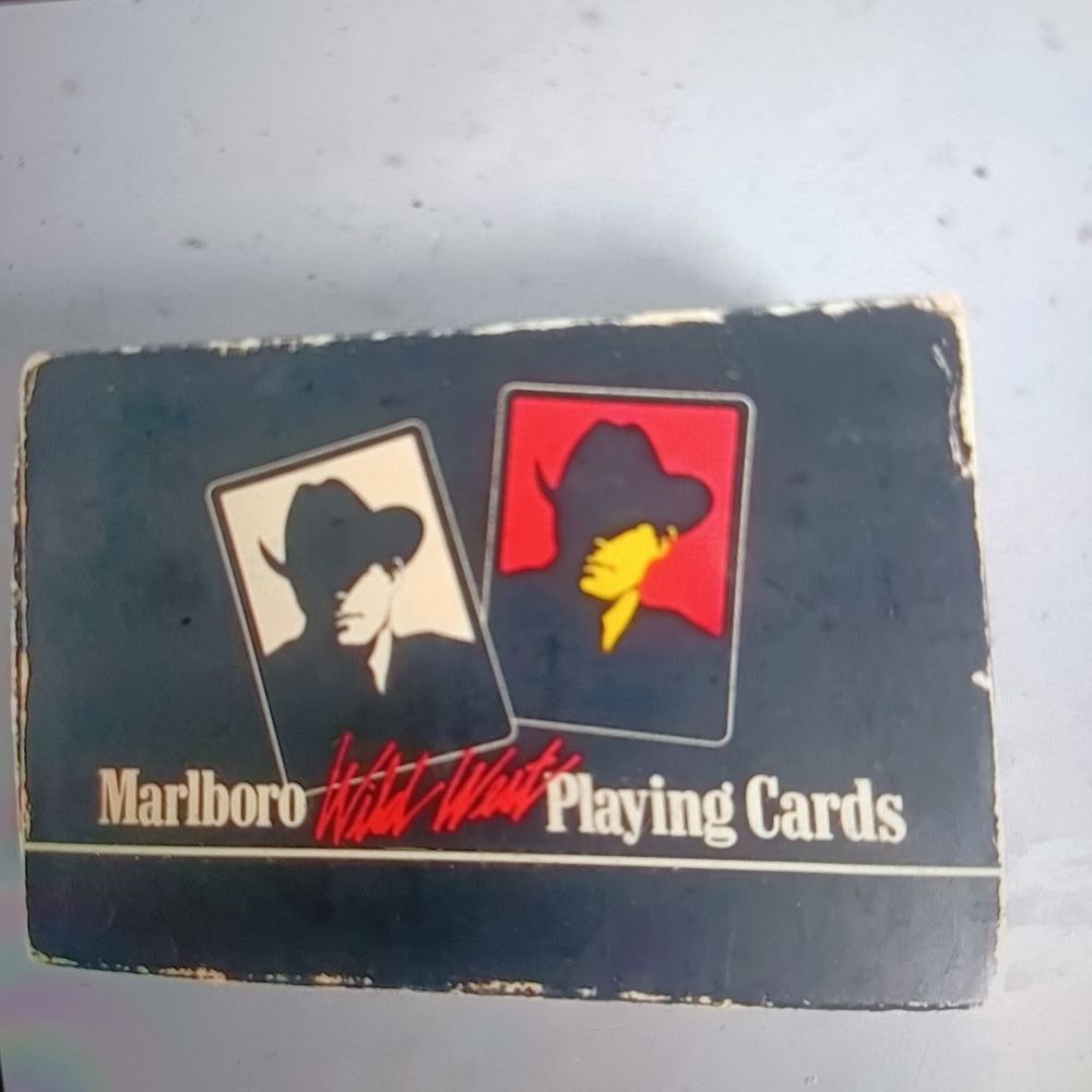 New Vtg. Marlboro wild west playing cards
